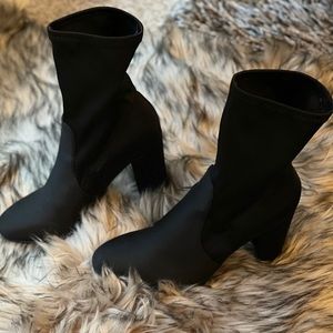 Gues Bootie socks heeled
